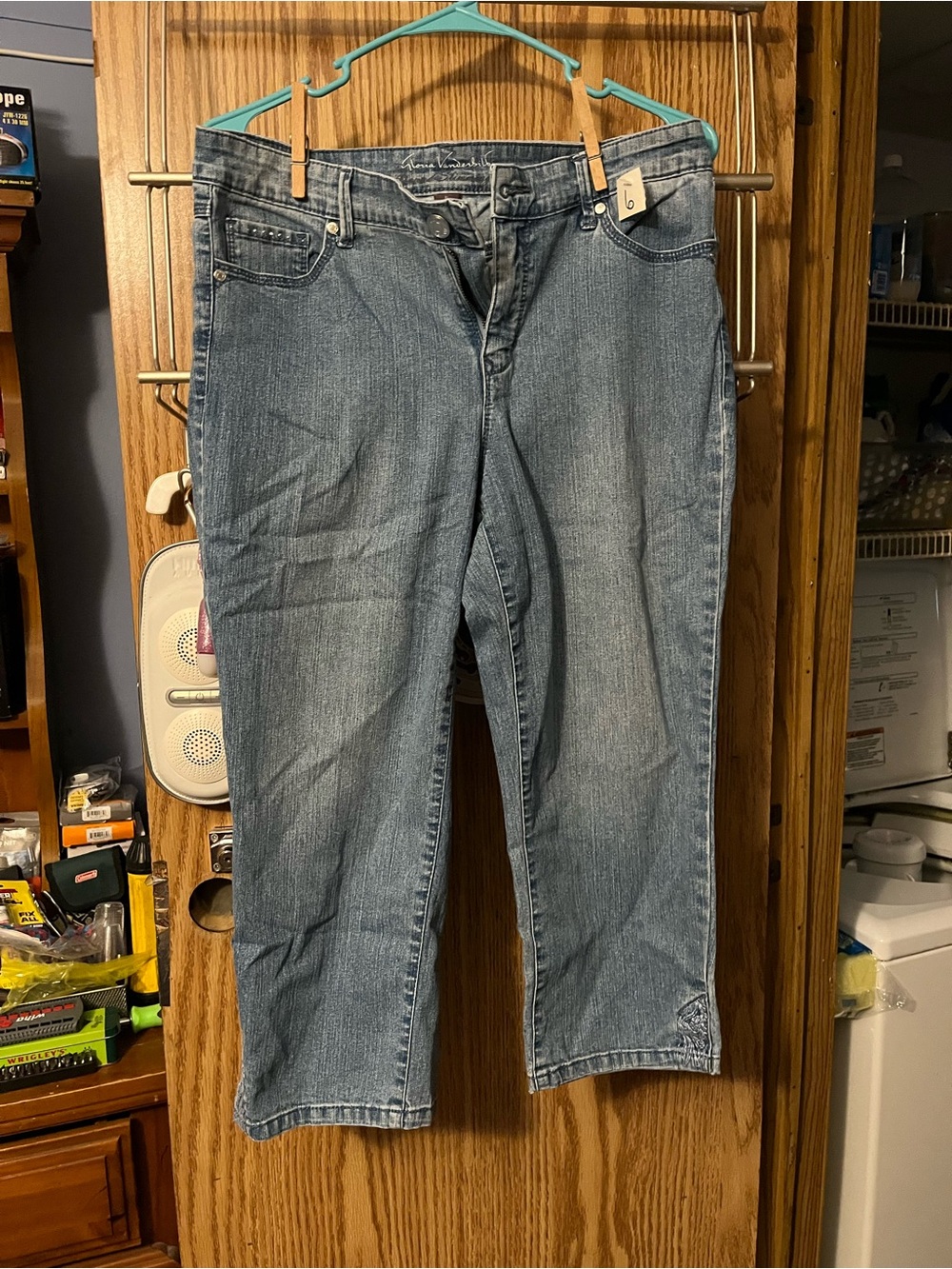 Gloria Vanderbilt Medium Blue Cropped Denim Capris